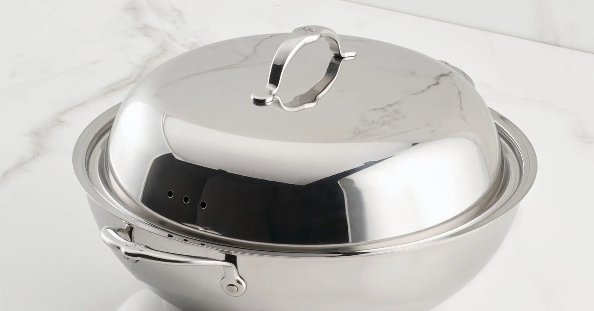 Polished Clad Stainless Steel Wok with Dome Lid, 14-Inch – Hestan